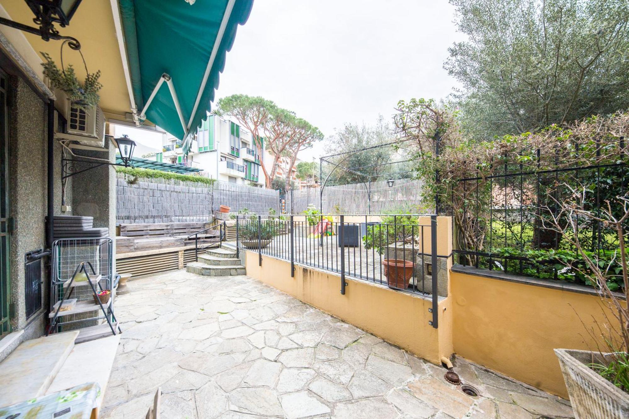 Due Passi Dal Mare Apartment Genoa Exterior photo